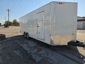 2025 H&H 8.5×24 Flat Top V‑Nose Enclosed Car Hauler – White (611765)