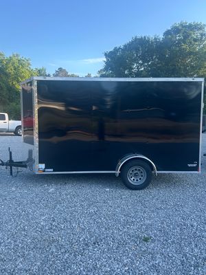 6X12 SINGLE AXLE ENCLOSED