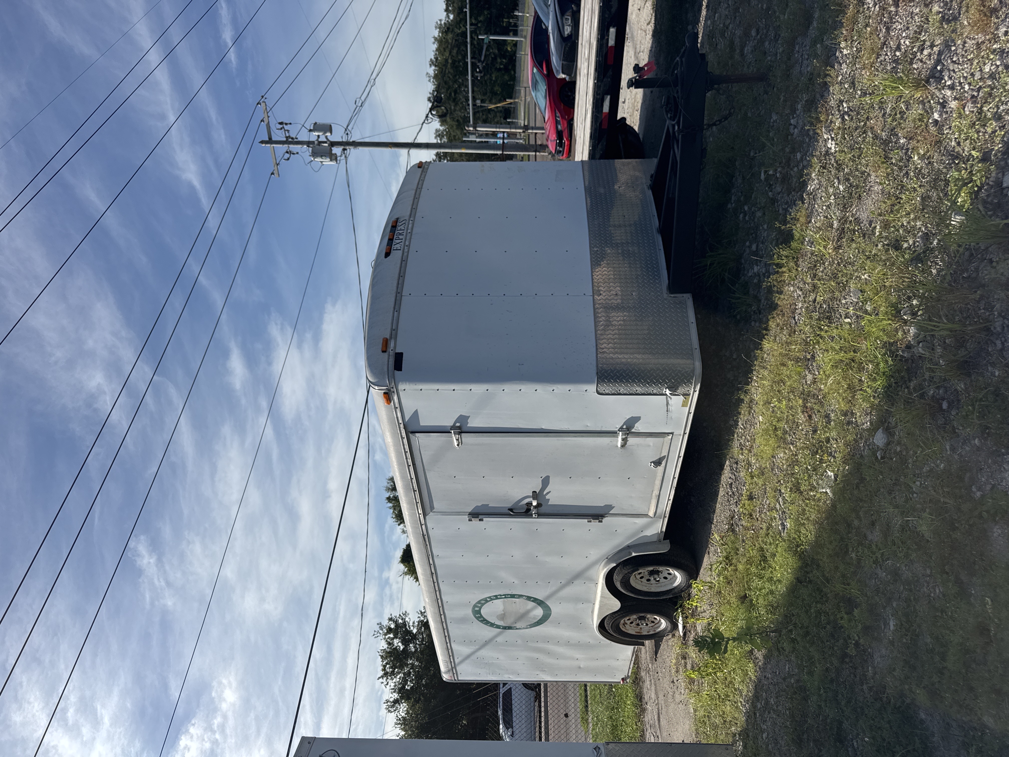 2005 Express EF8.5-16T3-R