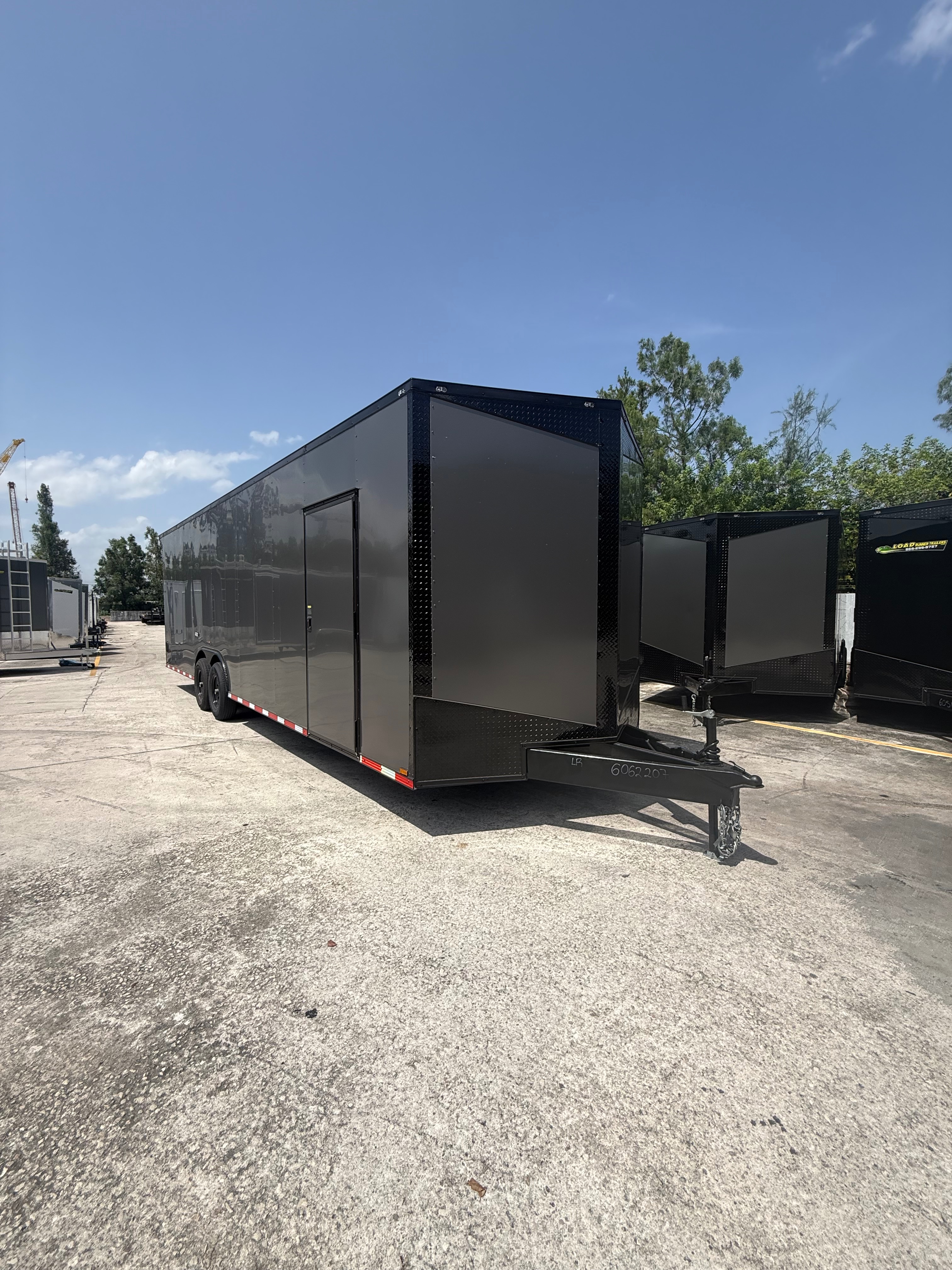 2027 Hook & Line EV8.5-28T7-R