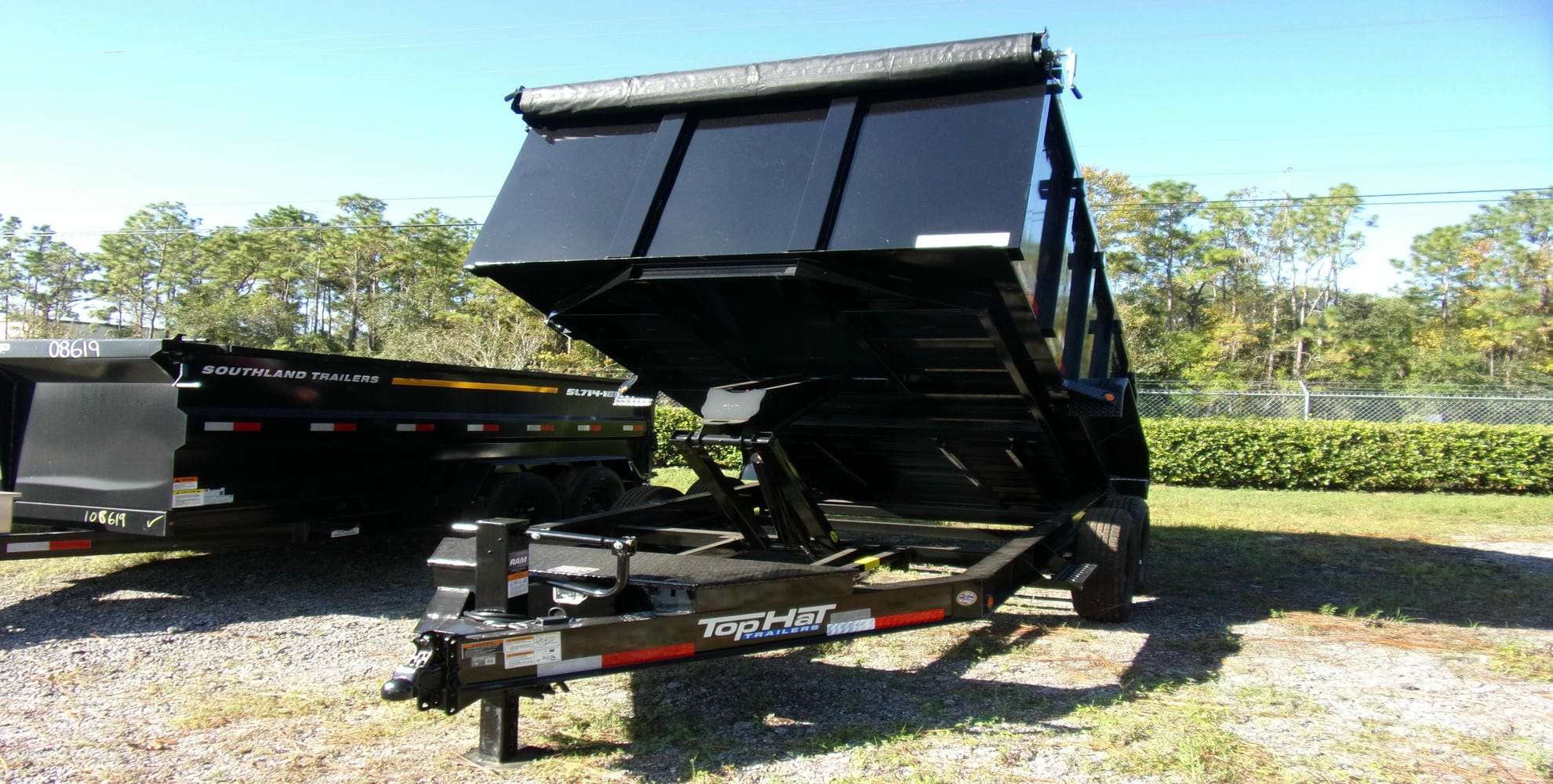 2025 Top Hat D82-14T7-48S