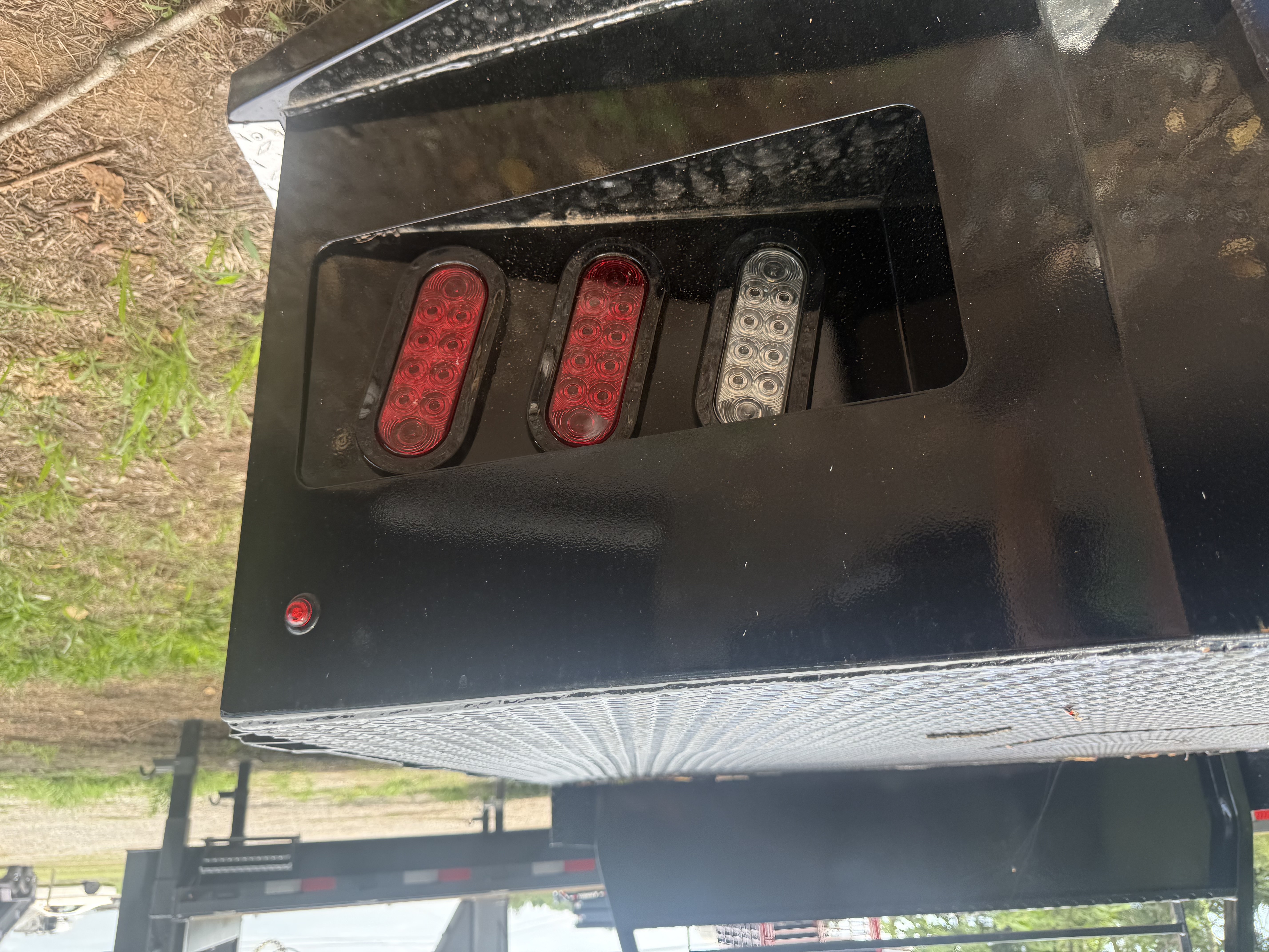 T 581 Skirted Series Wilro Truck Bed for sale near Lynchburg VA